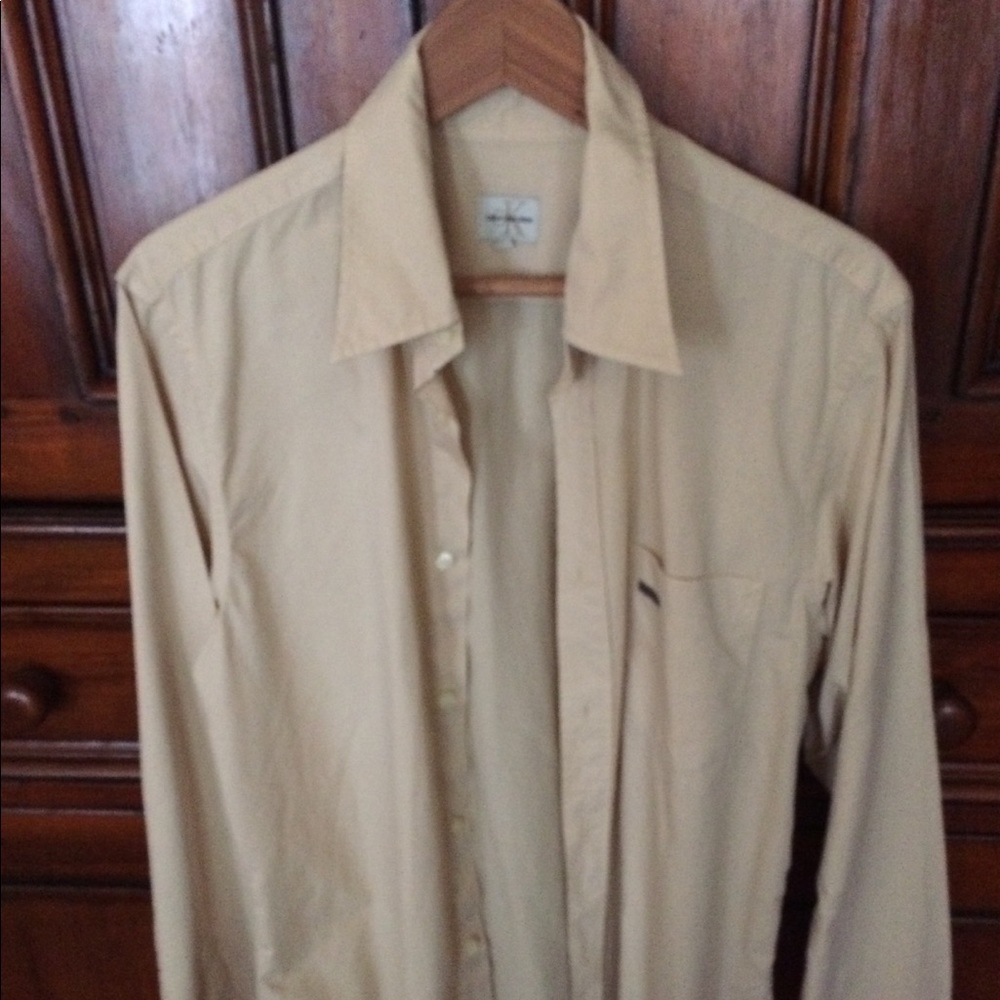 Men’s casual shirt